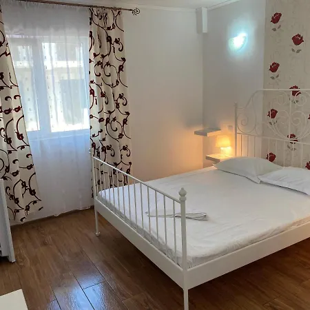 Pensión Fifi Costinesti