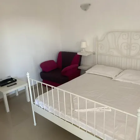 Pensión Fifi Costinesti