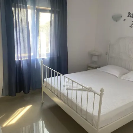 Fifi Pensión Costinesti